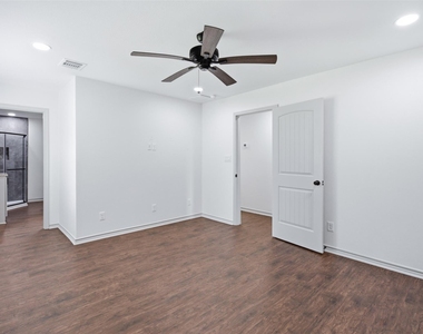 32242 Sky Lakes Drive - Photo Thumbnail 14