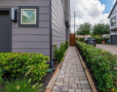 963 Lilly Flower Lane - Photo Thumbnail 4