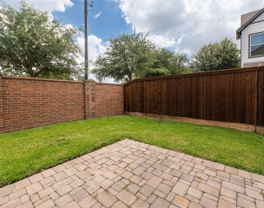 963 Lilly Flower Lane - Photo Thumbnail 10