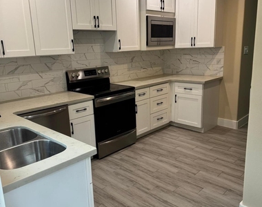 262 Coral Gables - Photo Thumbnail 4