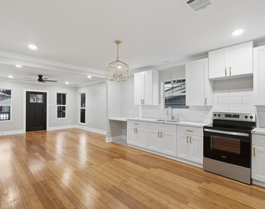 105 Opal Court - Photo Thumbnail 6