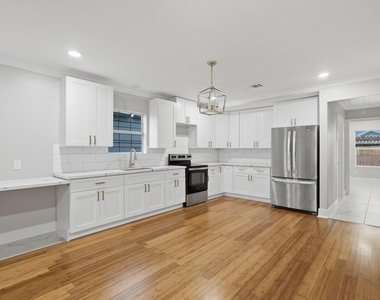 105 Opal Court - Photo Thumbnail 5