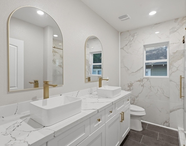 105 Opal Court - Photo Thumbnail 9