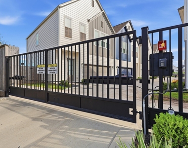 5264 Texas Street - Photo Thumbnail 2