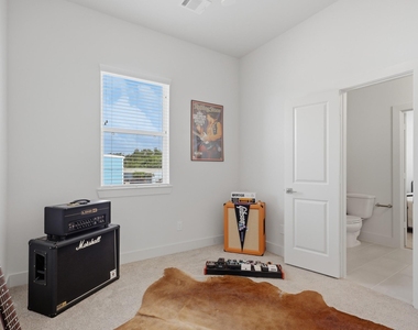 5264 Texas Street - Photo Thumbnail 10