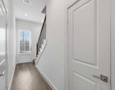 5264 Texas Street - Photo Thumbnail 3