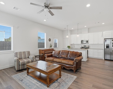 5264 Texas Street - Photo Thumbnail 5