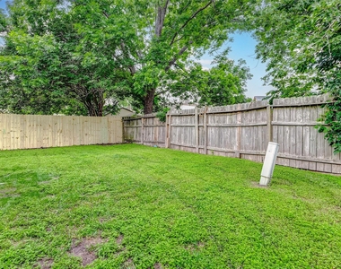 2010 Hickory Glen Drive - Photo Thumbnail 33