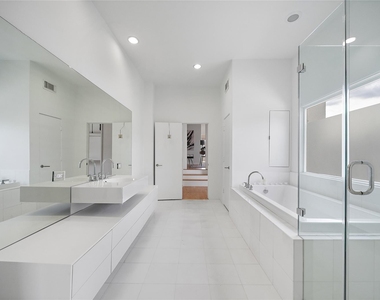 2437 North Boulevard - Photo Thumbnail 18
