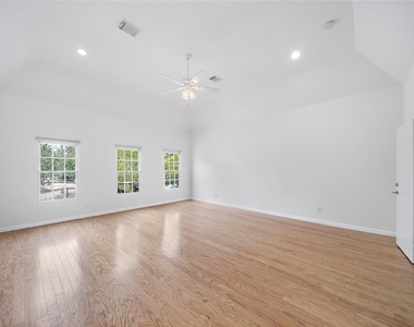 2437 North Boulevard - Photo Thumbnail 16
