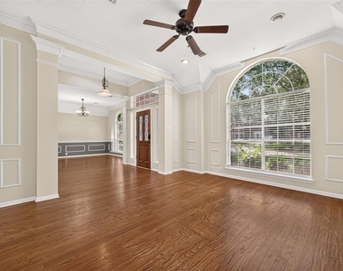 3215 Quiet Lake Drive - Photo Thumbnail 6