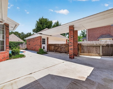 3215 Quiet Lake Drive - Photo Thumbnail 25