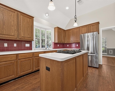 3215 Quiet Lake Drive - Photo Thumbnail 13