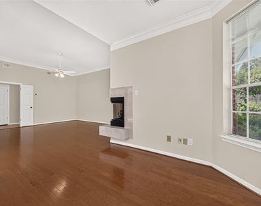 3215 Quiet Lake Drive - Photo Thumbnail 17