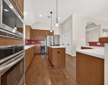 3215 Quiet Lake Drive - Photo Thumbnail 1