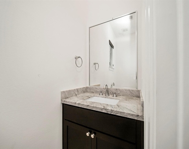 22 Hermann Park Court - Photo Thumbnail 16