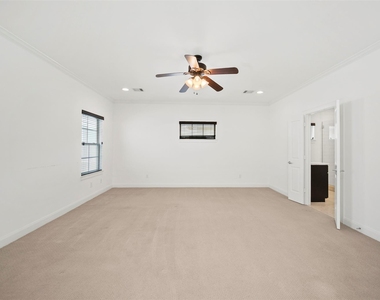 22 Hermann Park Court - Photo Thumbnail 11
