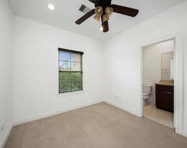 22 Hermann Park Court - Photo Thumbnail 24