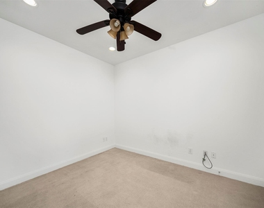 22 Hermann Park Court - Photo Thumbnail 15