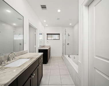 22 Hermann Park Court - Photo Thumbnail 14
