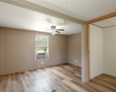 37 Riverside Lane - Photo Thumbnail 10