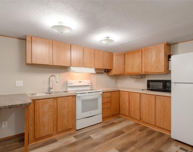 37 Riverside Lane - Photo Thumbnail 7