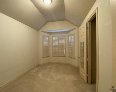 8311 Cabrillo Landing Court - Photo Thumbnail 16