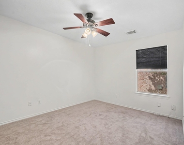15403 Court Green Trail - Photo Thumbnail 14