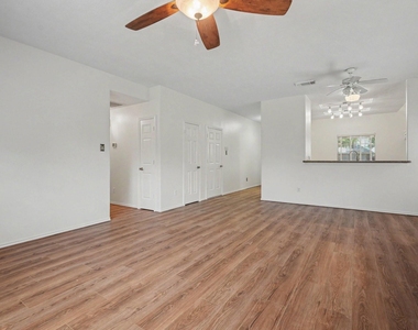 15403 Court Green Trail - Photo Thumbnail 4