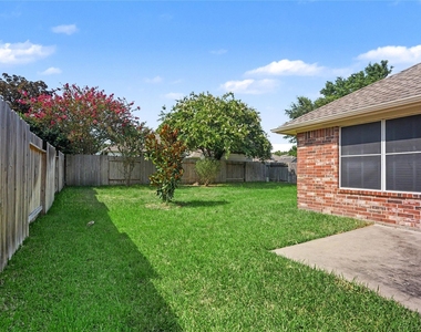 15403 Court Green Trail - Photo Thumbnail 15