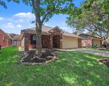 15403 Court Green Trail - Photo Thumbnail 1