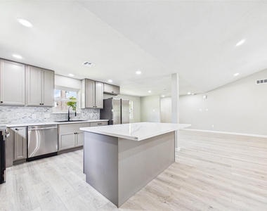 135 Highland Terrace - Photo Thumbnail 12