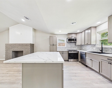 135 Highland Terrace - Photo Thumbnail 10