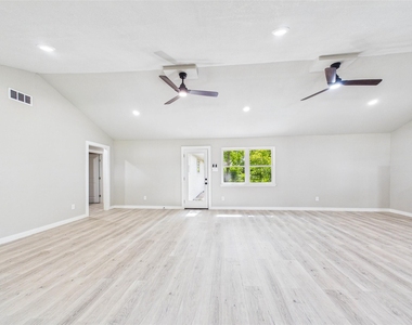 135 Highland Terrace - Photo Thumbnail 16