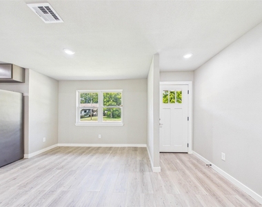 135 Highland Terrace - Photo Thumbnail 13