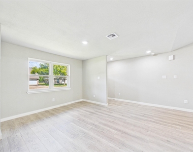 135 Highland Terrace - Photo Thumbnail 29