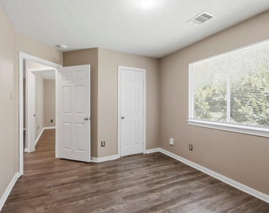 3031 Cypress Island Drive - Photo Thumbnail 7