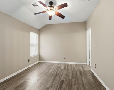 3031 Cypress Island Drive - Photo Thumbnail 4