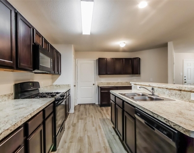 17311 Desmond Street - Photo Thumbnail 3