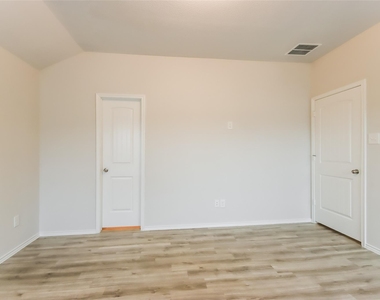 17311 Desmond Street - Photo Thumbnail 9