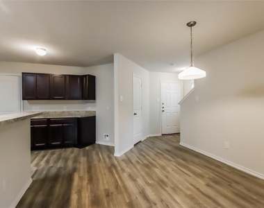 17311 Desmond Street - Photo Thumbnail 5