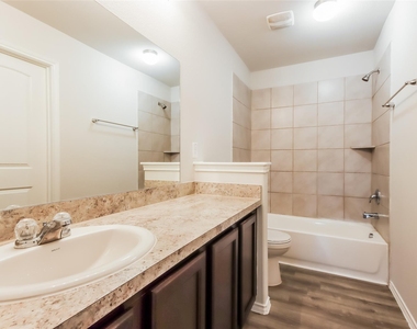 17311 Desmond Street - Photo Thumbnail 10