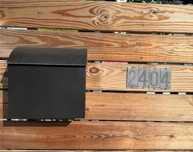 2404 Burkett Street - Photo Thumbnail 2