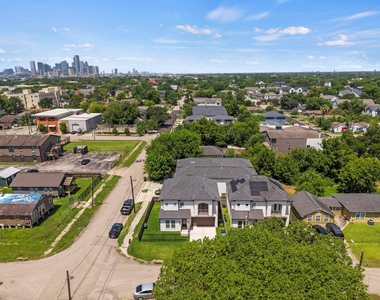 1703 Wipprecht Street - Photo Thumbnail 27