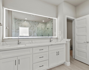 1703 Wipprecht Street - Photo Thumbnail 15