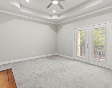 1703 Wipprecht Street - Photo Thumbnail 13