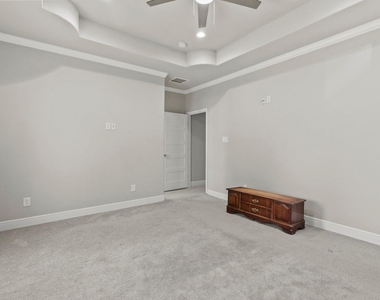 1703 Wipprecht Street - Photo Thumbnail 14