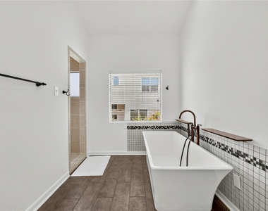6311 Westcott Street - Photo Thumbnail 15
