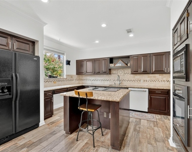 6311 Westcott Street - Photo Thumbnail 7