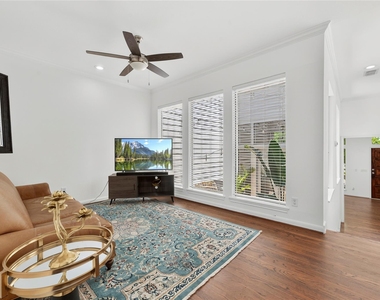 6311 Westcott Street - Photo Thumbnail 11